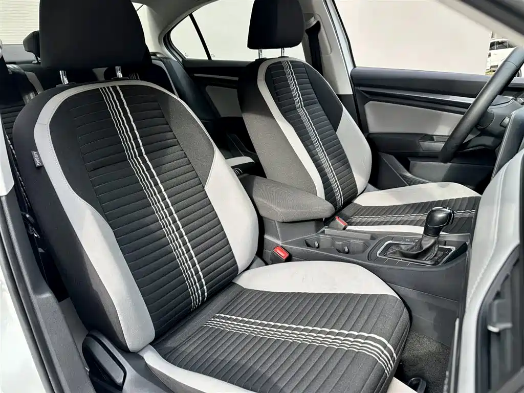 Volkswagen Bora 2023