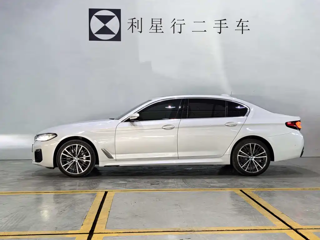 BMW 5 Series 2023