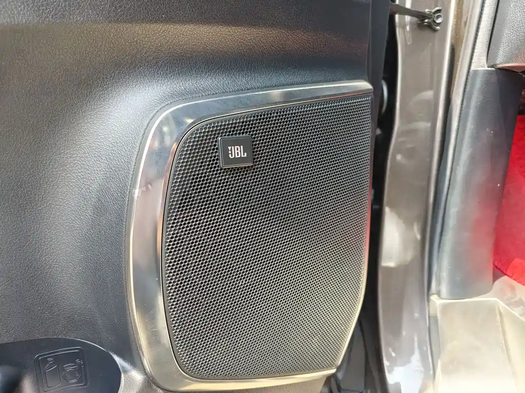 Toyota Alphard 2019 — фото 23