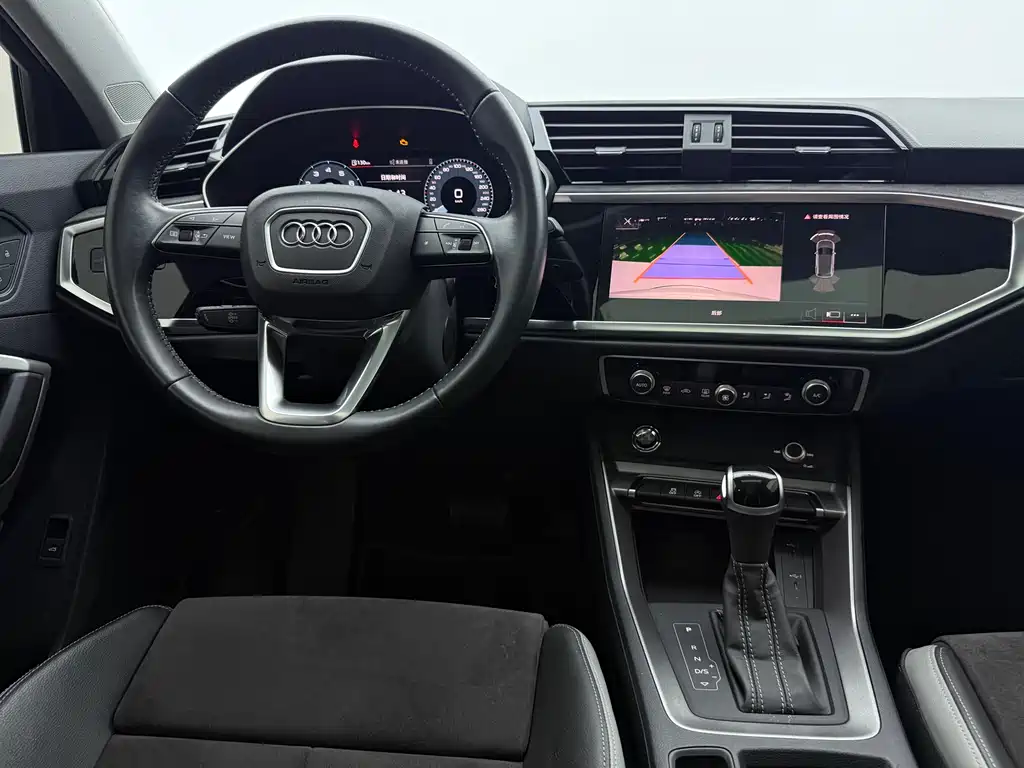 Audi Q3 2022 — фото 10