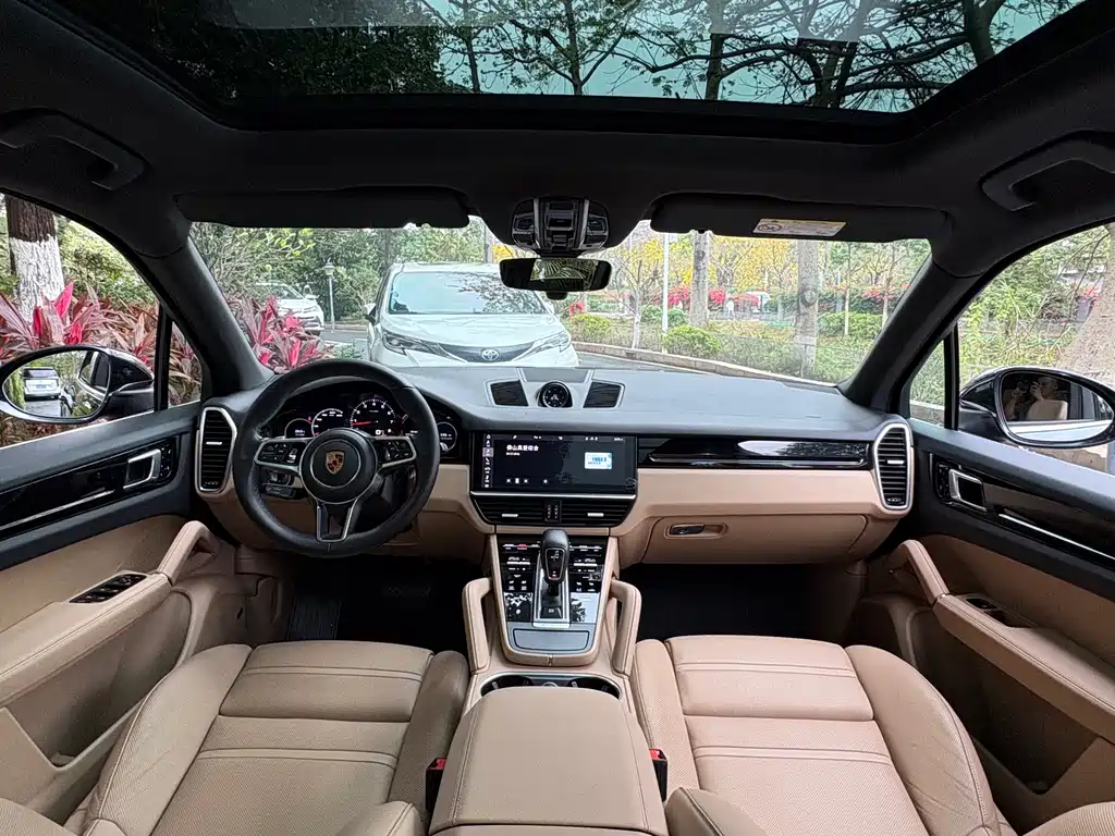 Porsche Cayenne 2019 — фото 17