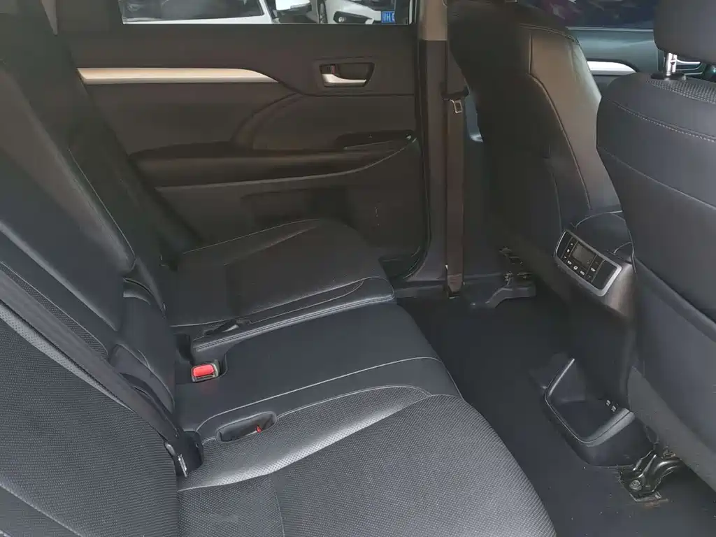 Toyota Highlander 2020