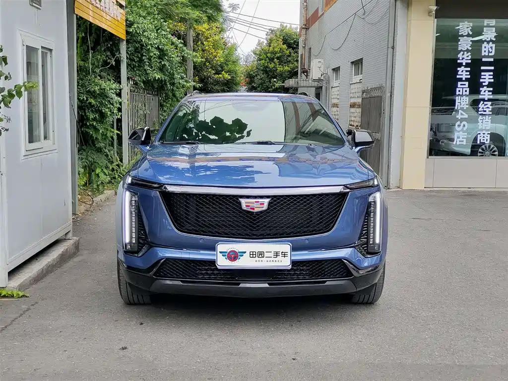 Cadillac XT5 2025 — фото 2