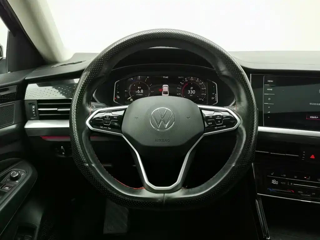 Volkswagen Passat Plug-In Hybrid 2023 — фото 11