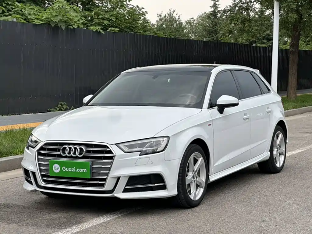Audi A3 2020 — фото 1