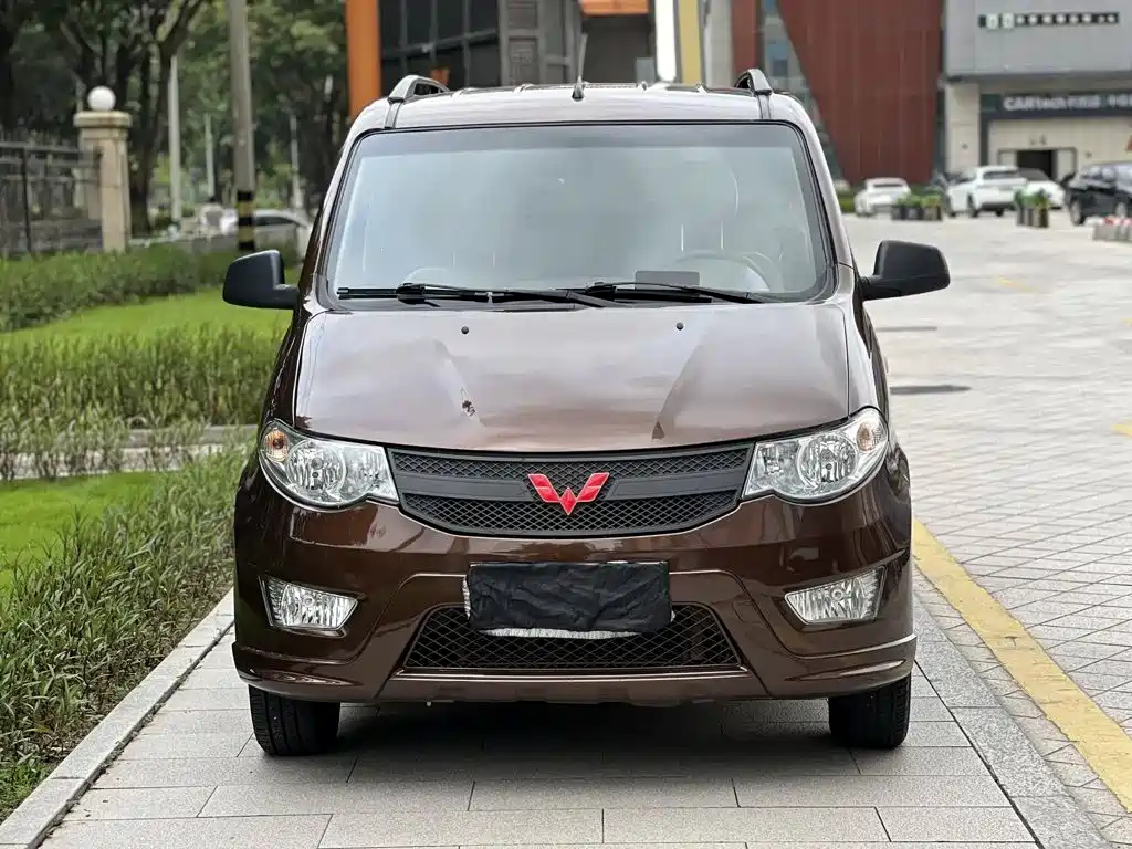 Wuling Hongguang 2019 — фото 2