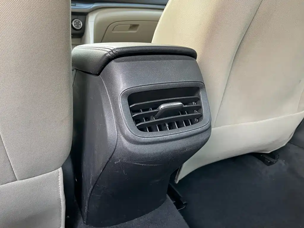 Buick Excelle 2015 — фото 10