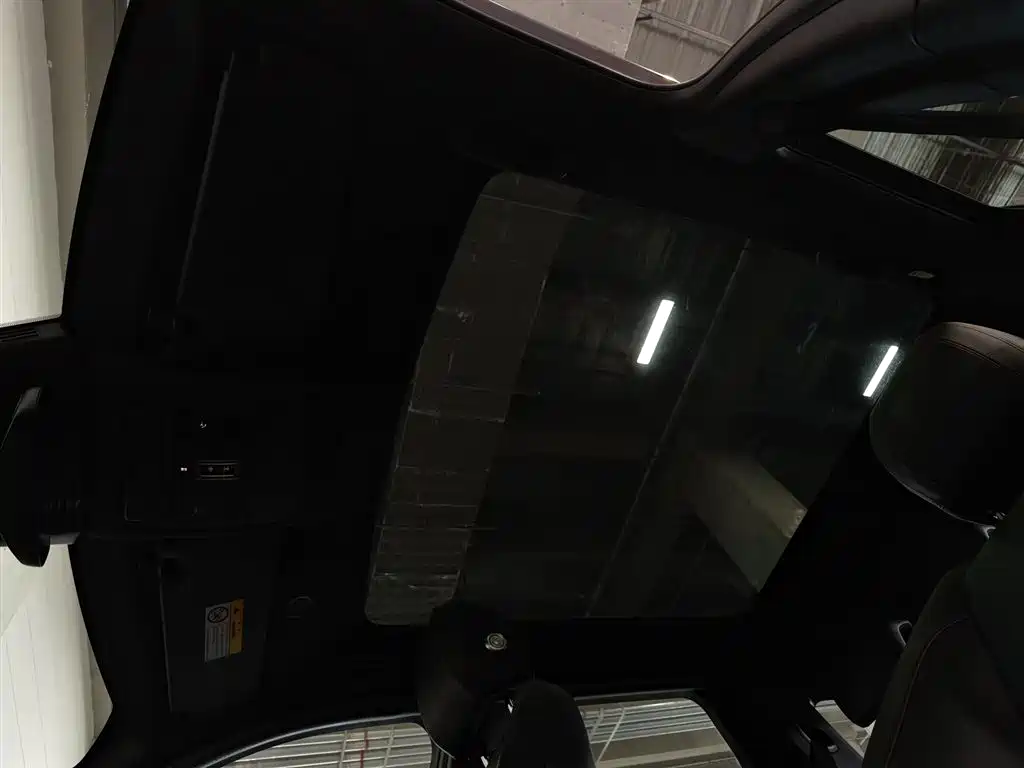 Land Rover Discovery Sport 2023 — фото 14