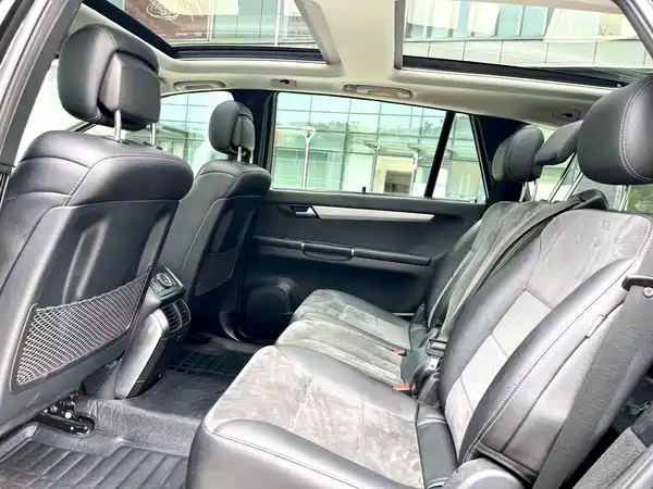 Mercedes-Benz R-Class 2016