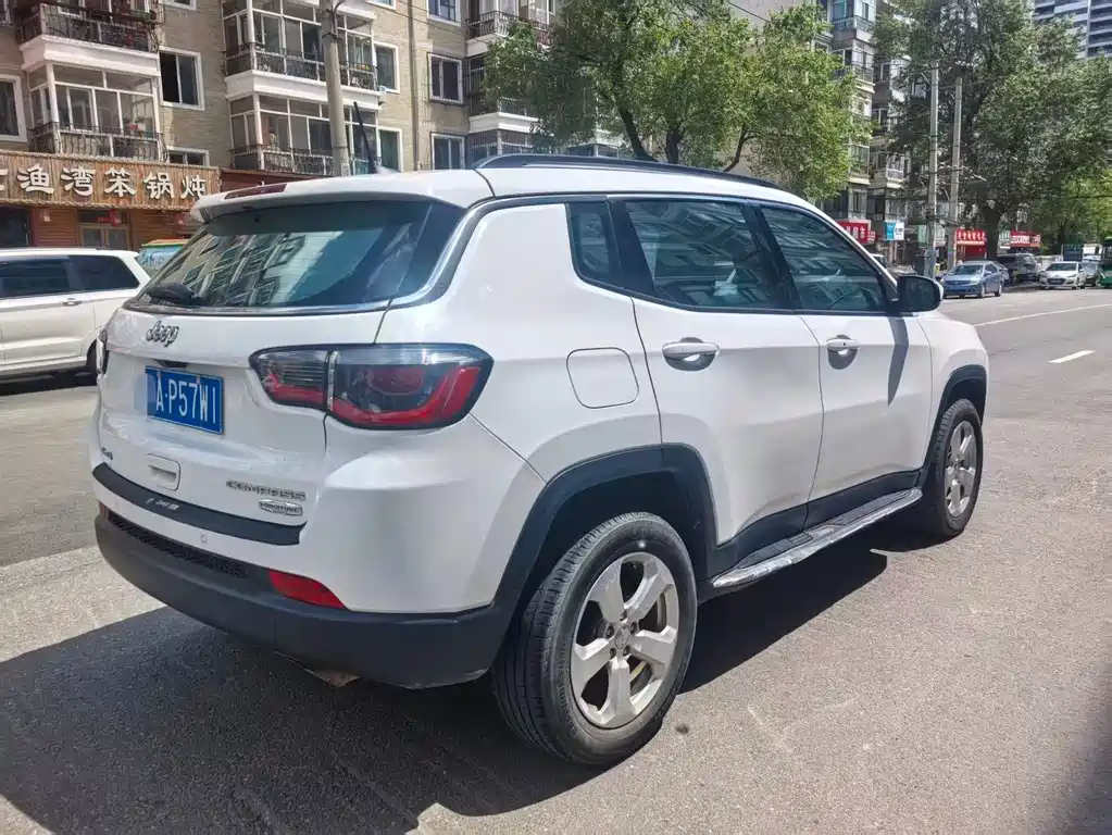 Jeep Compass 2018 — фото 4