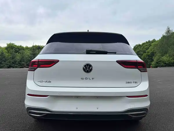 Volkswagen Golf 2021