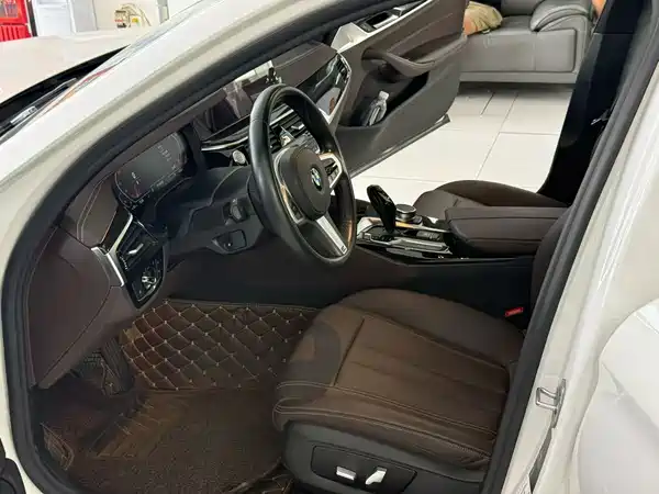 BMW 5 Series 2020