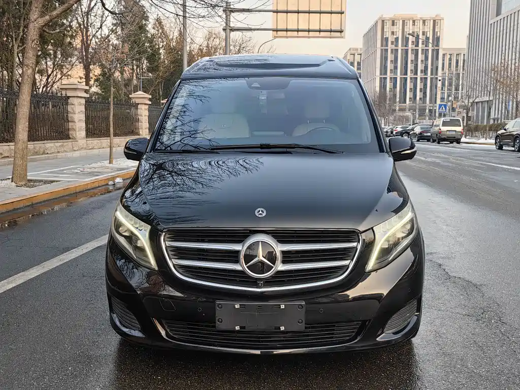 Mercedes-Benz V-Class 2020 — фото 8