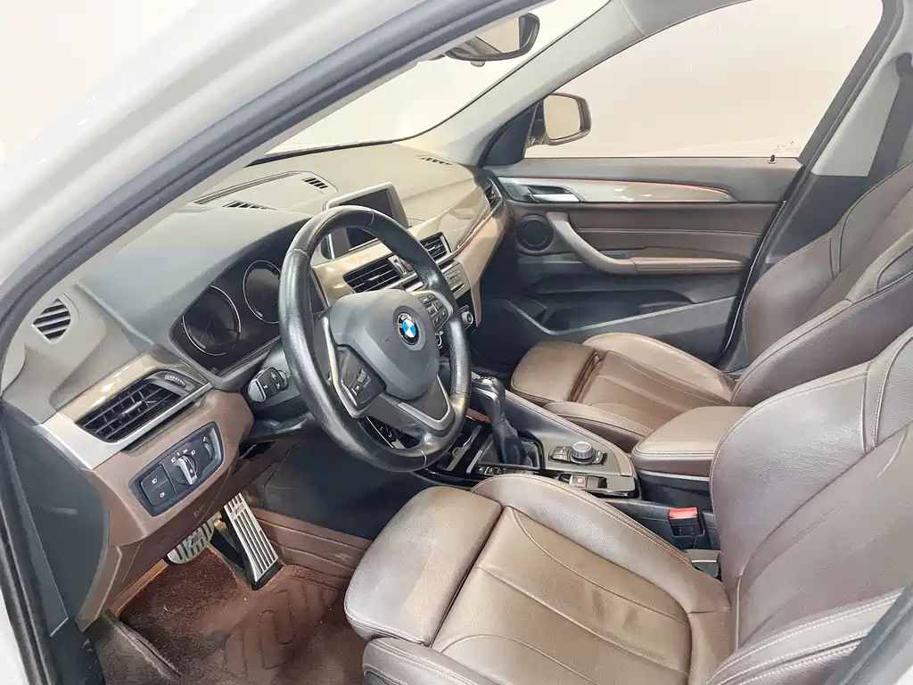 BMW X1 2018 — фото 16