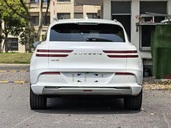 Genesis GV70 2023