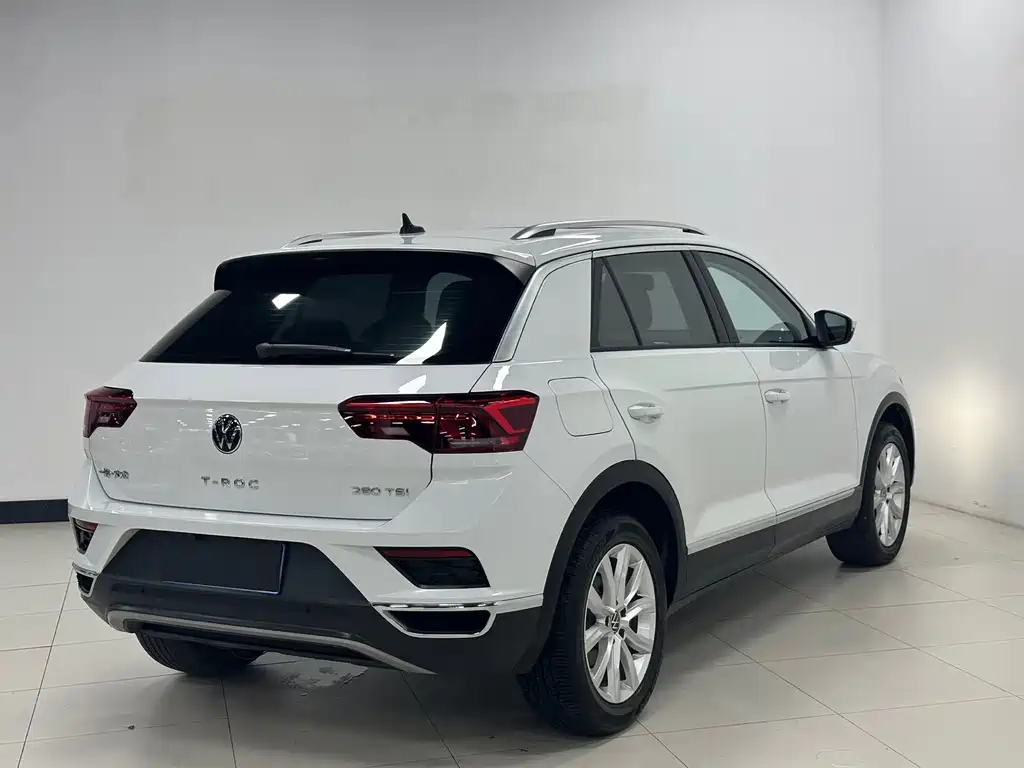 Volkswagen T-Roc 2023 — фото 5