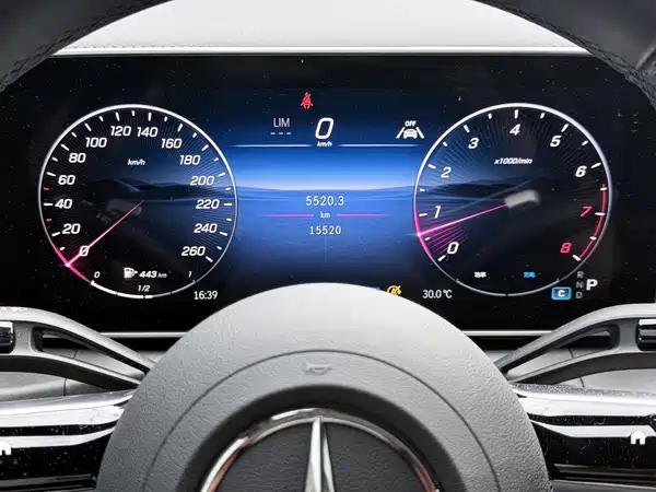 Mercedes-Benz GLC 2025