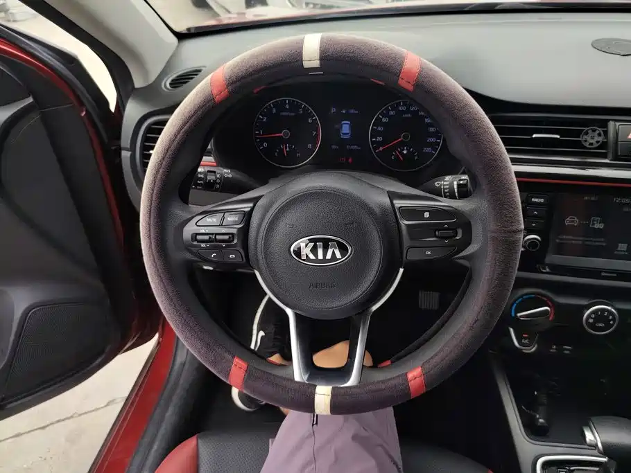 Kia KX CROSS 2017 — фото 15
