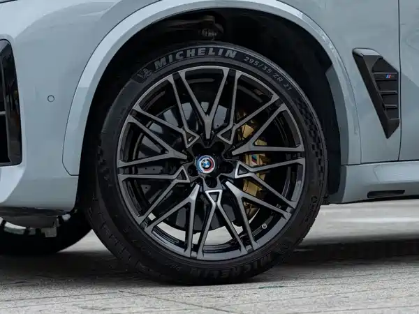 BMW X5 M 2023