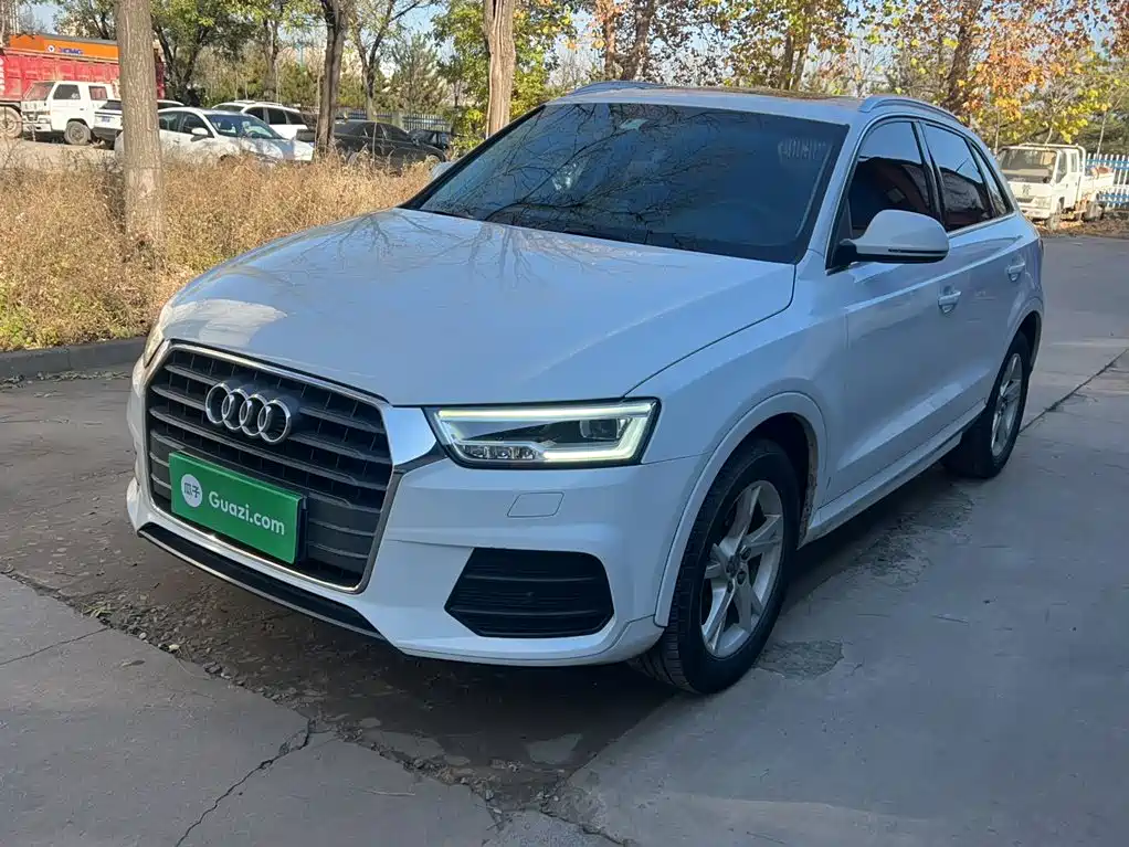 Audi Q3 2018 — фото 1