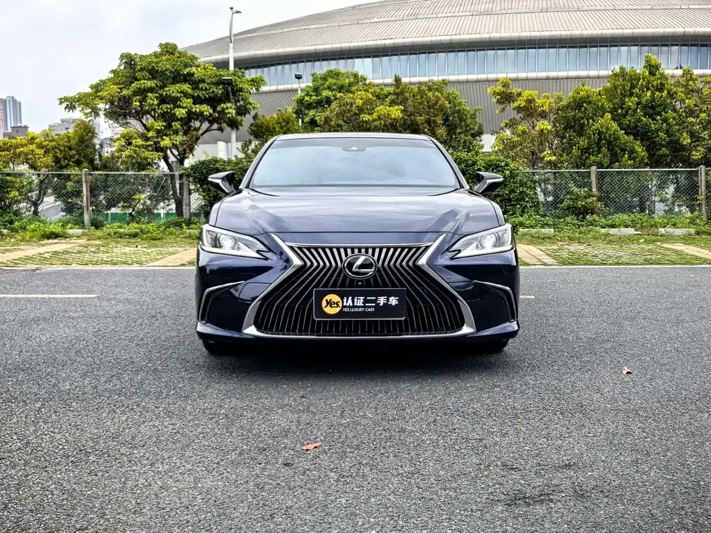 Lexus ES 2020 — фото 2