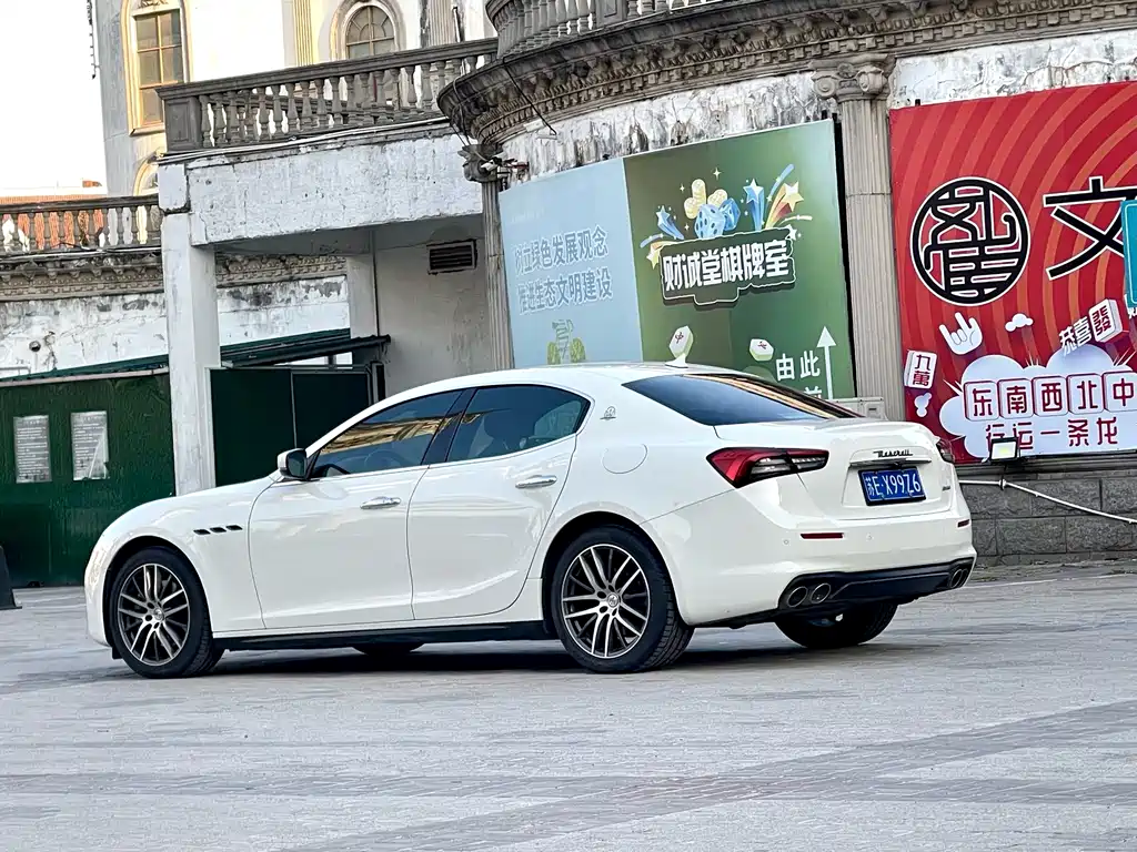 Maserati Ghibli 2021 — фото 8