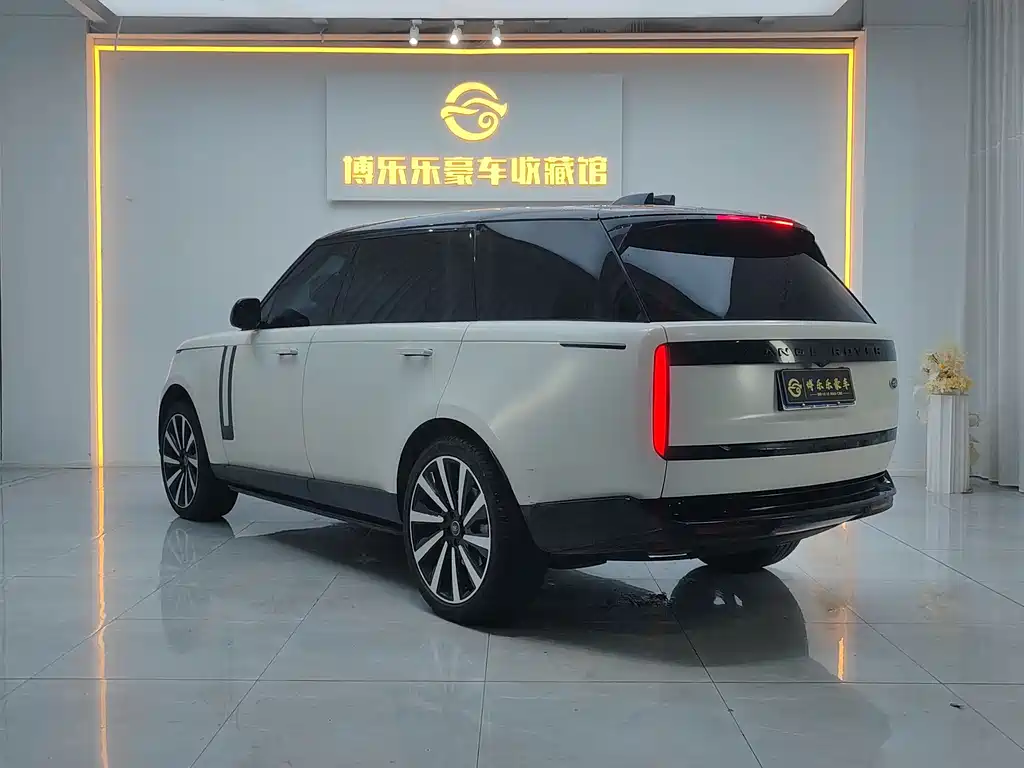 Land Rover Range Rover 2025 — фото 16