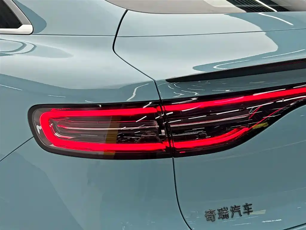 Luxeed Zhijie S7 2025 — фото 11
