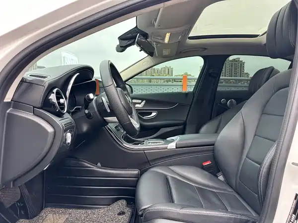 Mercedes-Benz C-Class 2021