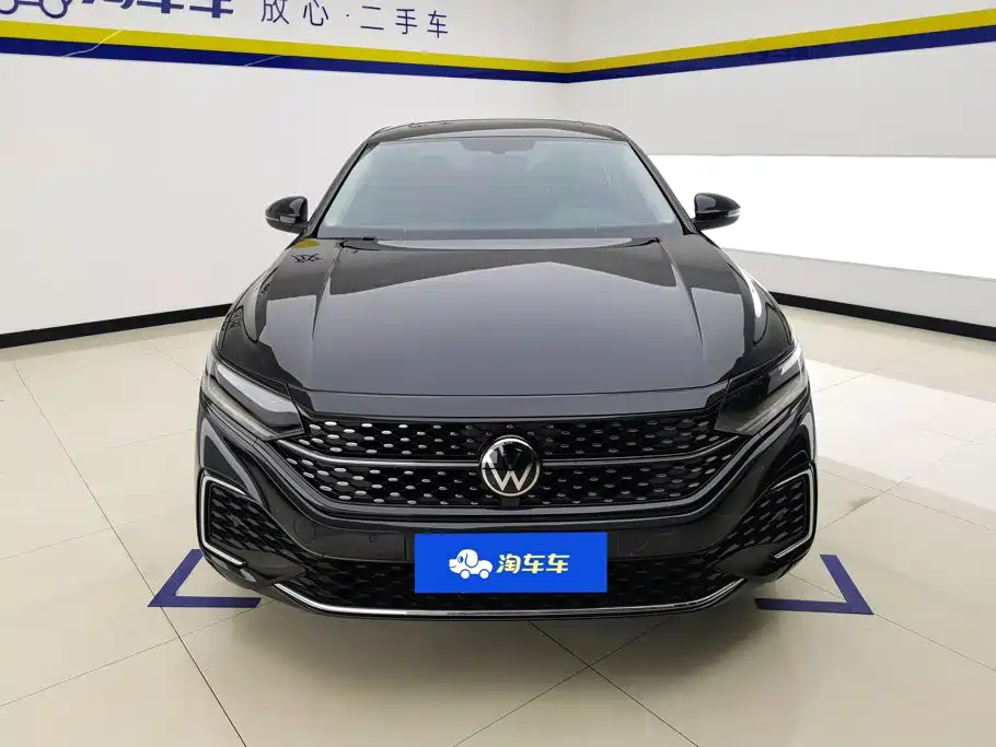 Volkswagen Passat 2024