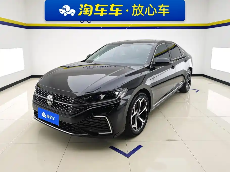 Volkswagen Passat 2024