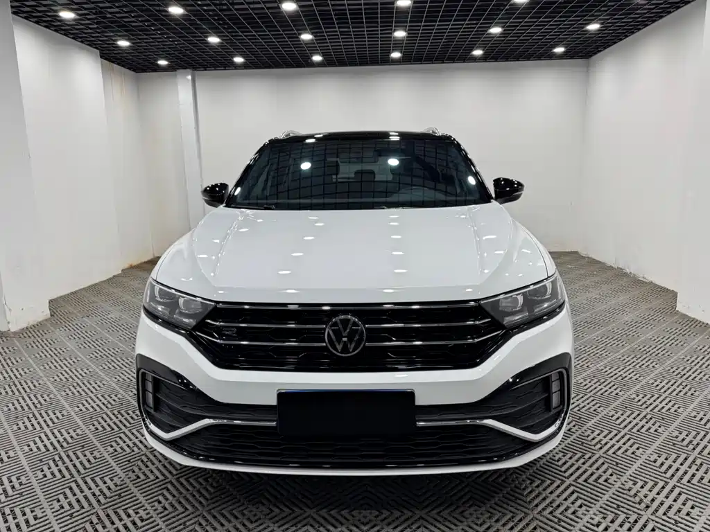 Volkswagen T-Roc 2022 — фото 1