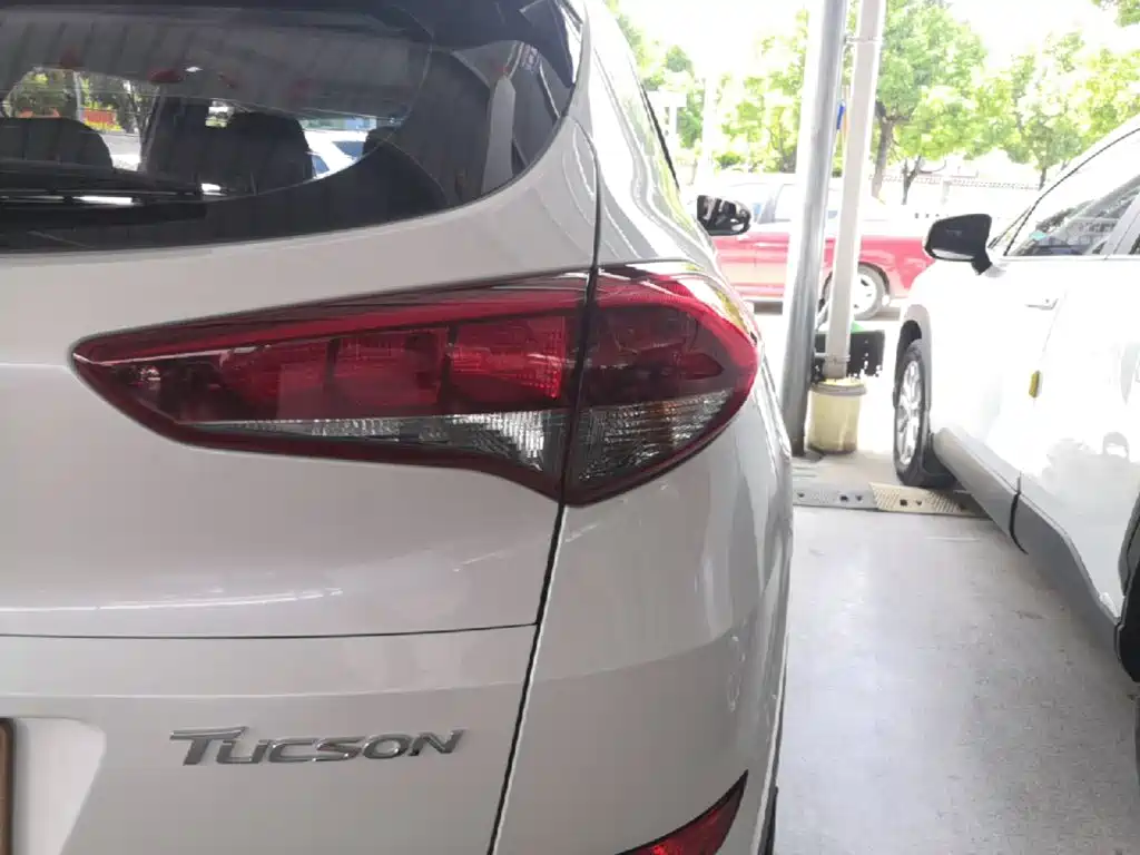 Hyundai Tucson 2016 — фото 8