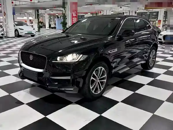Jaguar F-PACE 2016