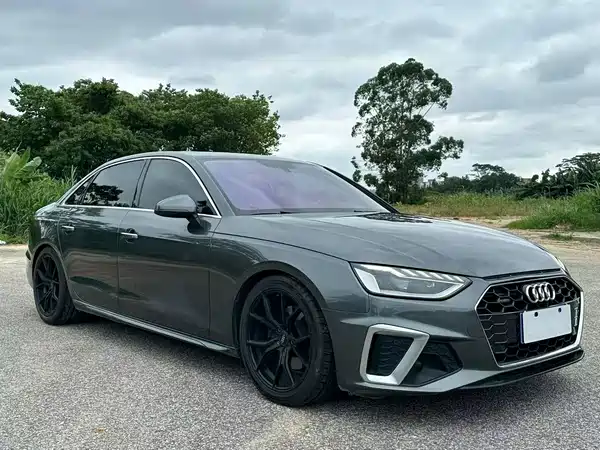 Audi A4L 2021