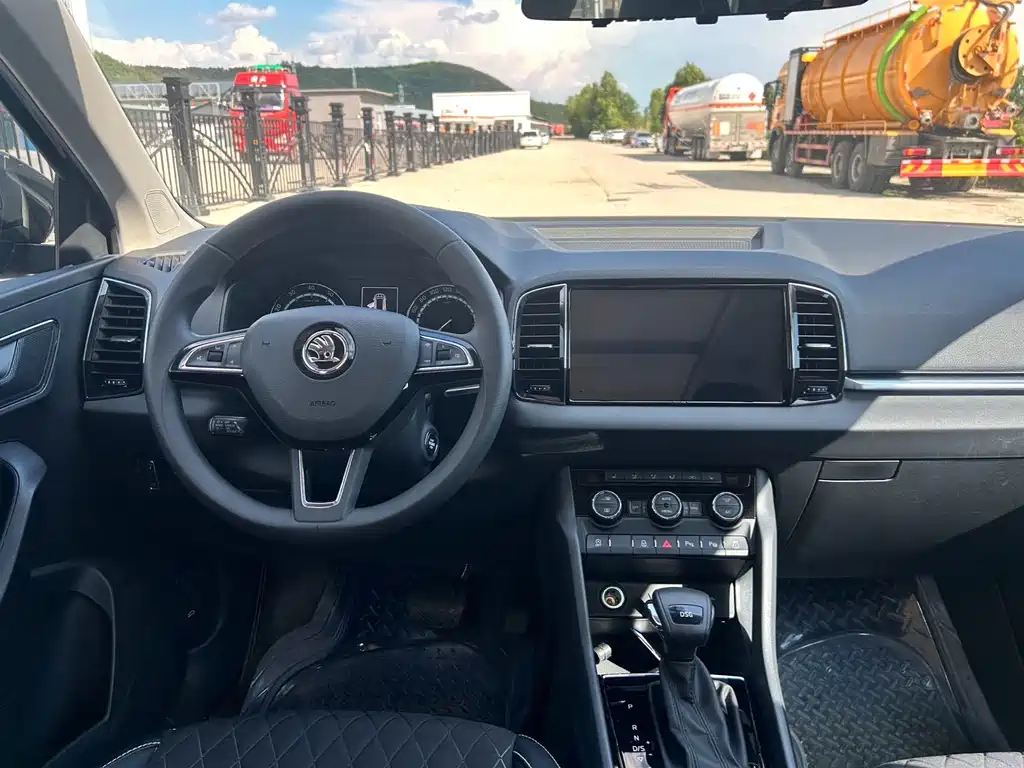 Skoda Karoq 2021 — фото 11