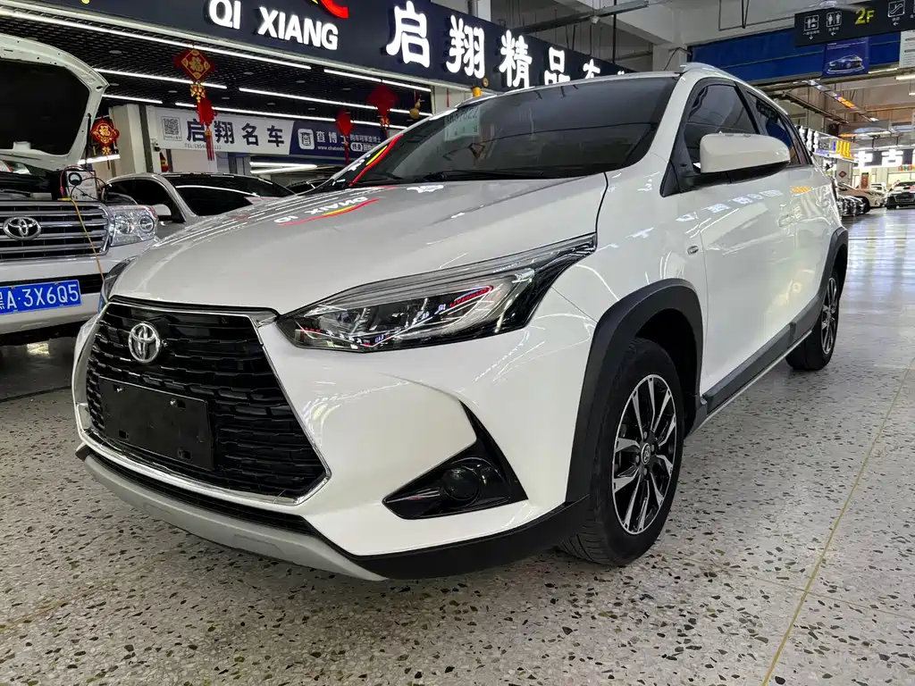 Toyota Yaris L 2022