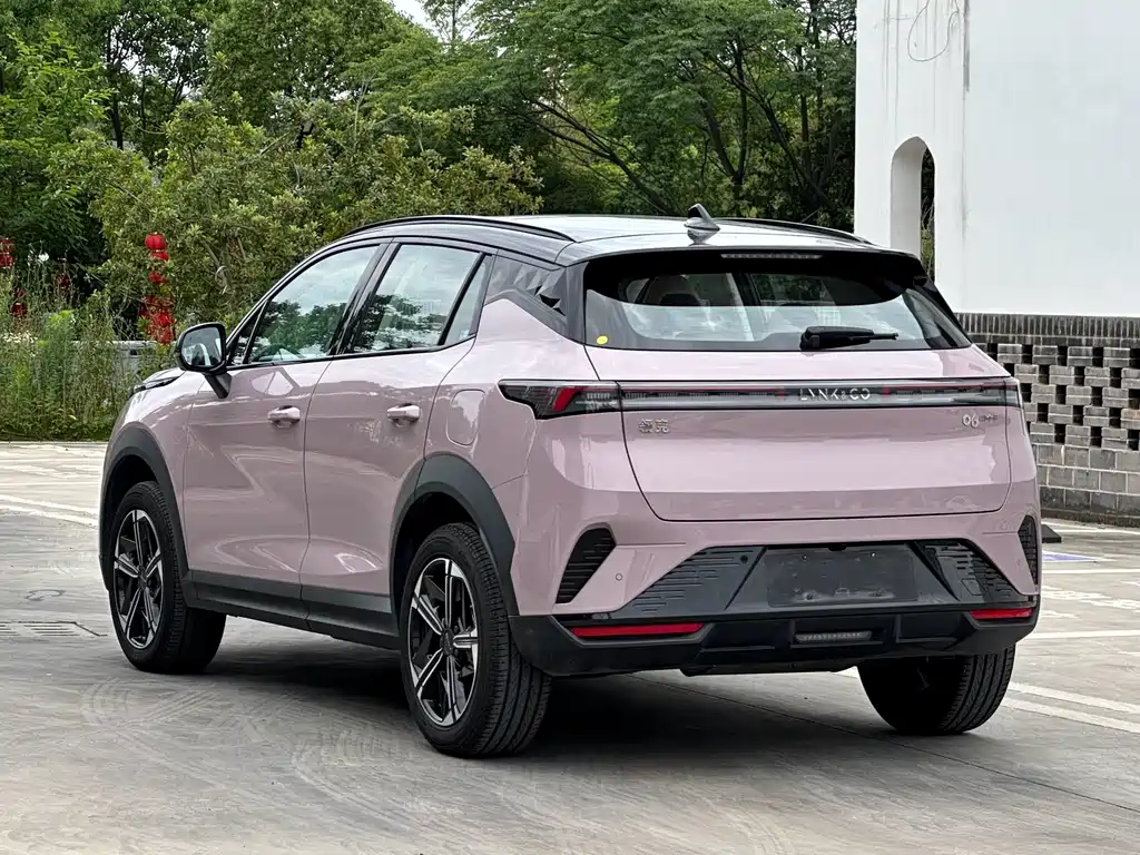 Lynk & Co 06 EM-P 2024 — фото 9