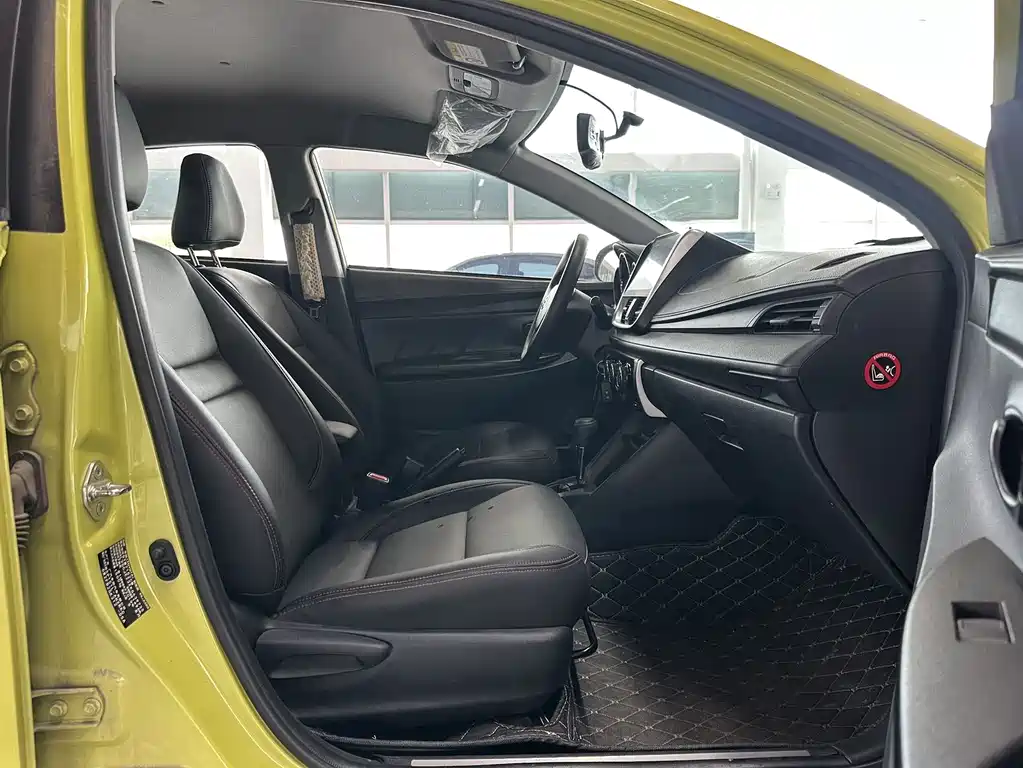 Toyota Yaris L 2019 — фото 11