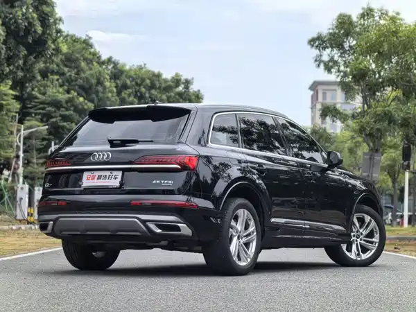 Audi Q7 2024