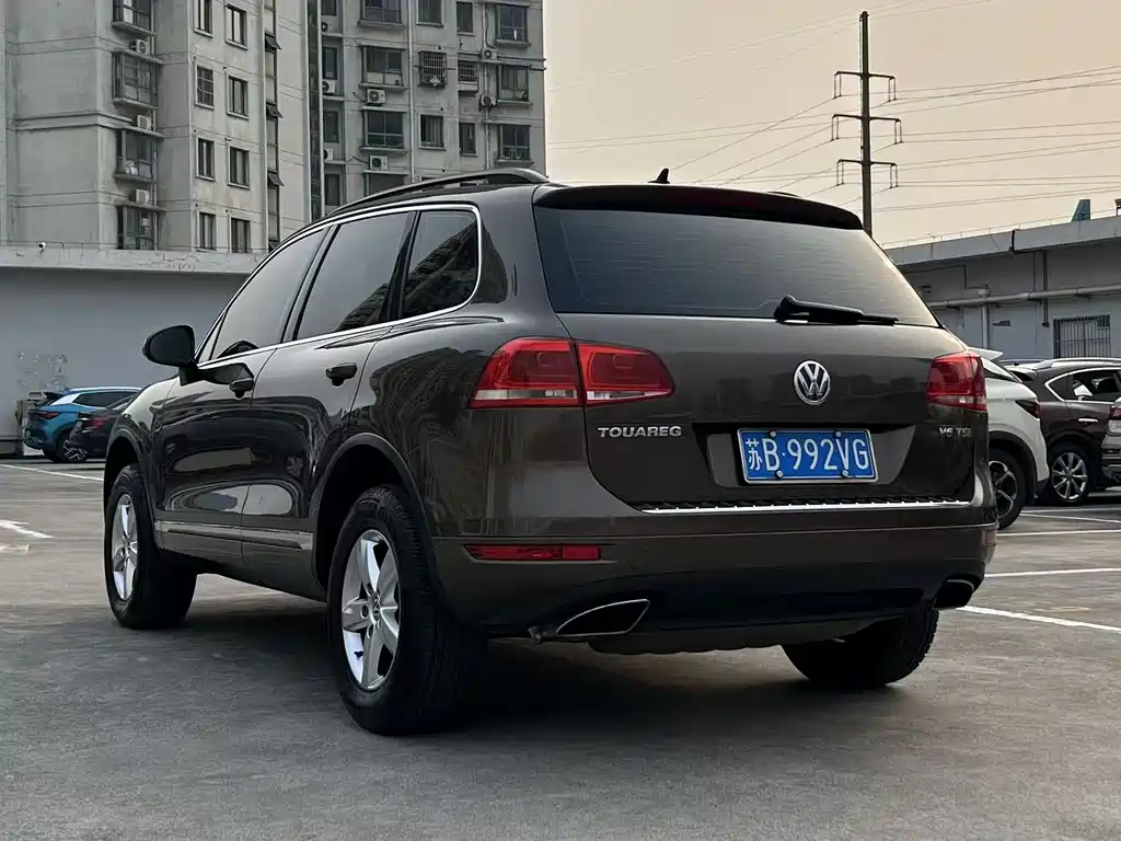 Volkswagen Touareg 2015 — фото 8