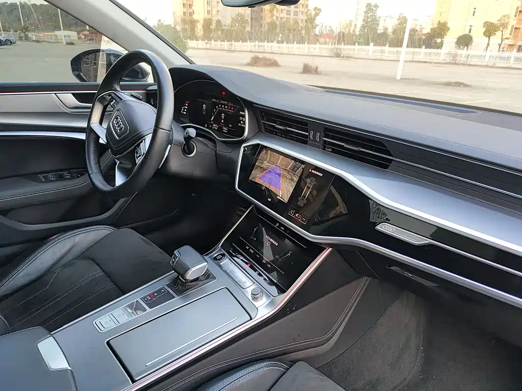 Audi A7L 2024 — фото 18