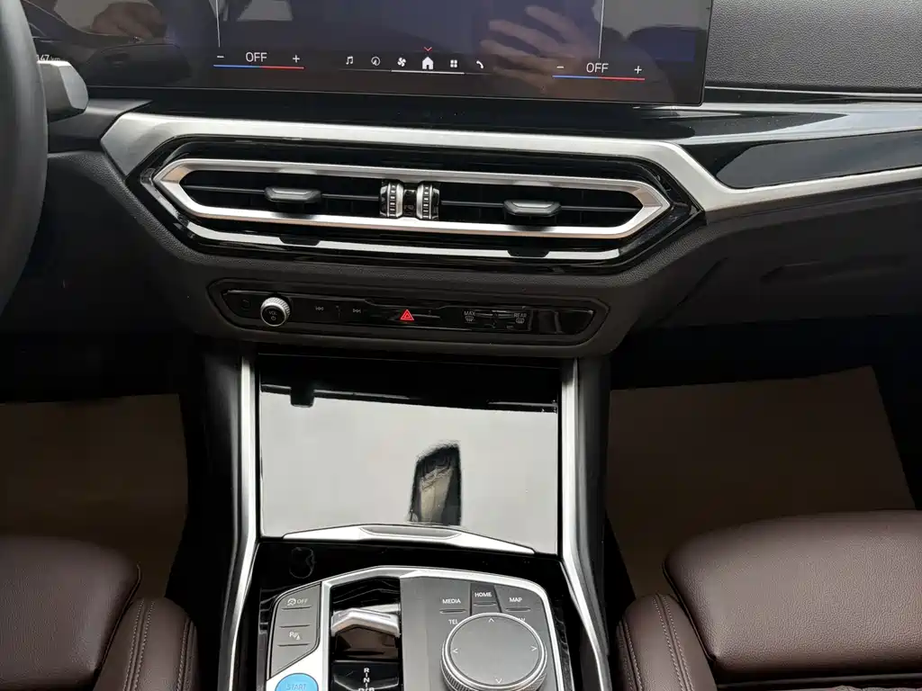 BMW i3 2024 — фото 10