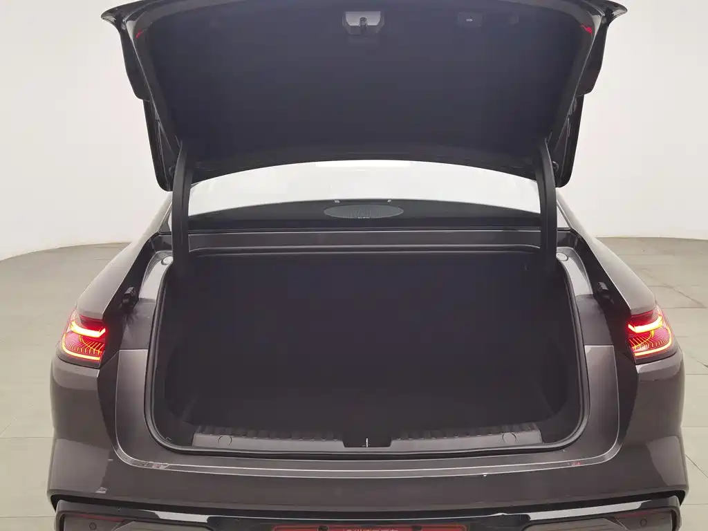 Geely Galaxy E8 2024 — фото 16