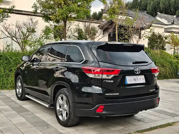 Toyota Highlander 2021