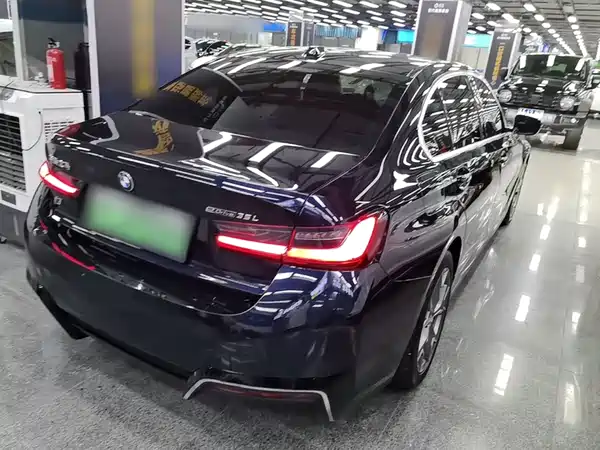BMW i3 2024