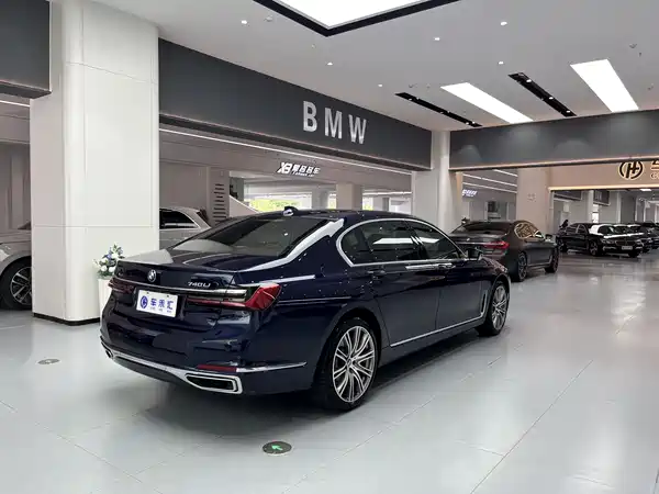 BMW 7 Series 2021