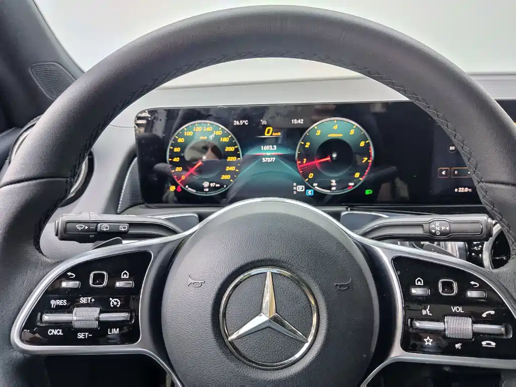 Mercedes-Benz GLB 2020 — фото 20