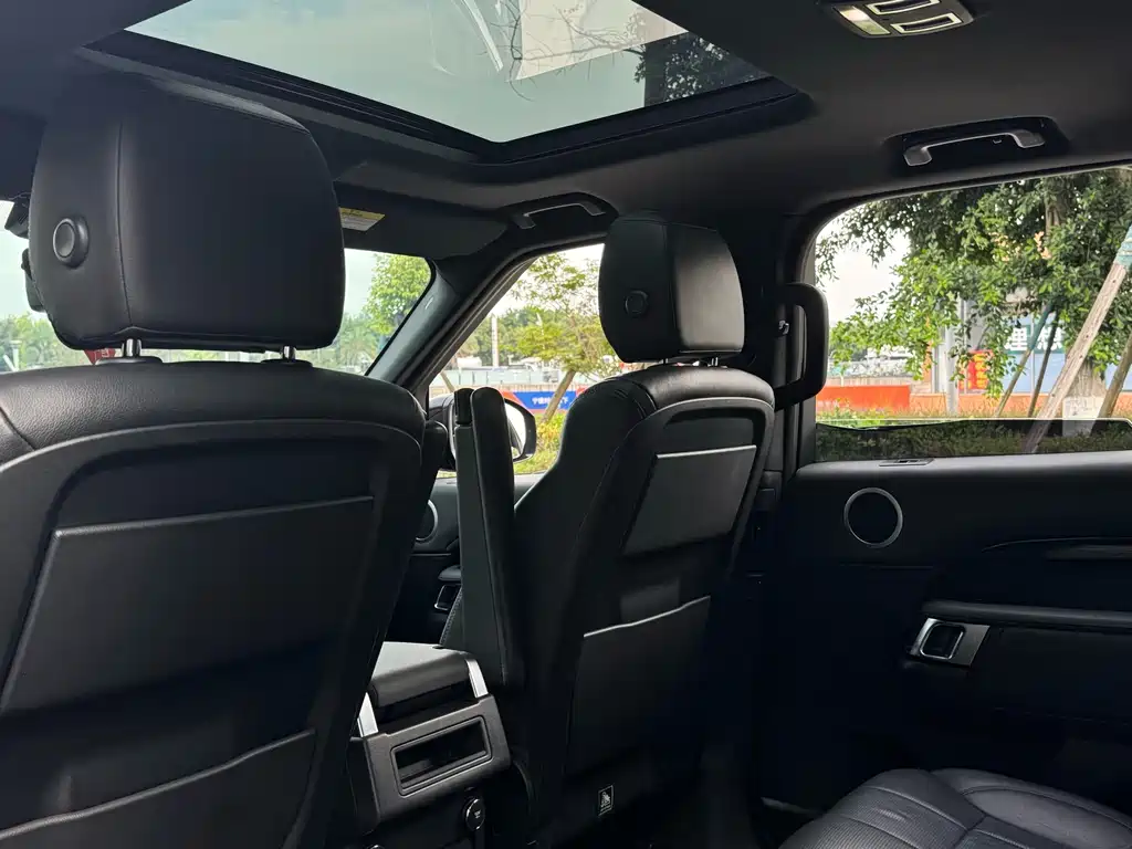 Land Rover Discovery 2019 — фото 15