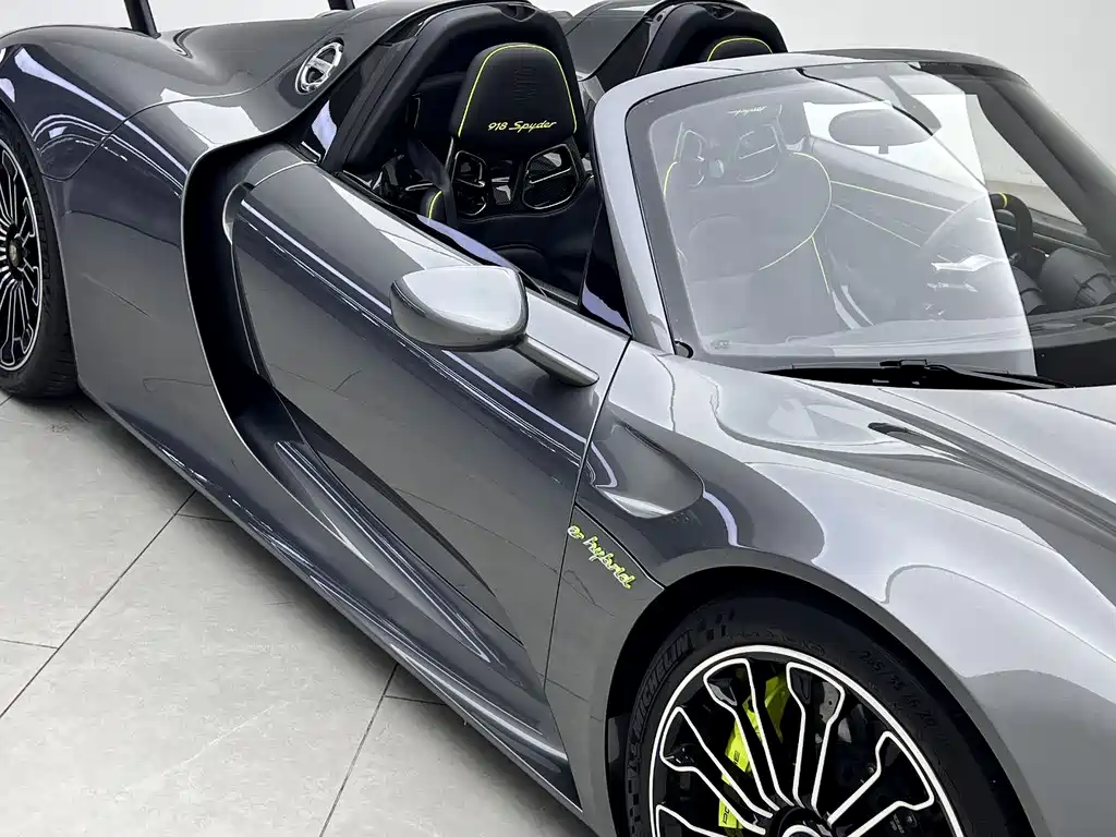 Porsche 918 Spyder 2015 — фото 13